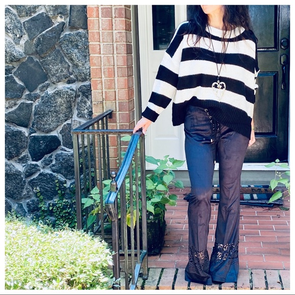 ✨LAST ONE✨CHIC LOOSE FIT BLACK STRIPED SWEATER - Picture 8 of 10